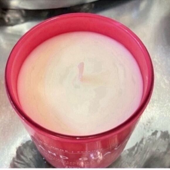 DW Home Island Guava Scented Candle for Everyday Living 9.0 Oz - Picture 3 of 8